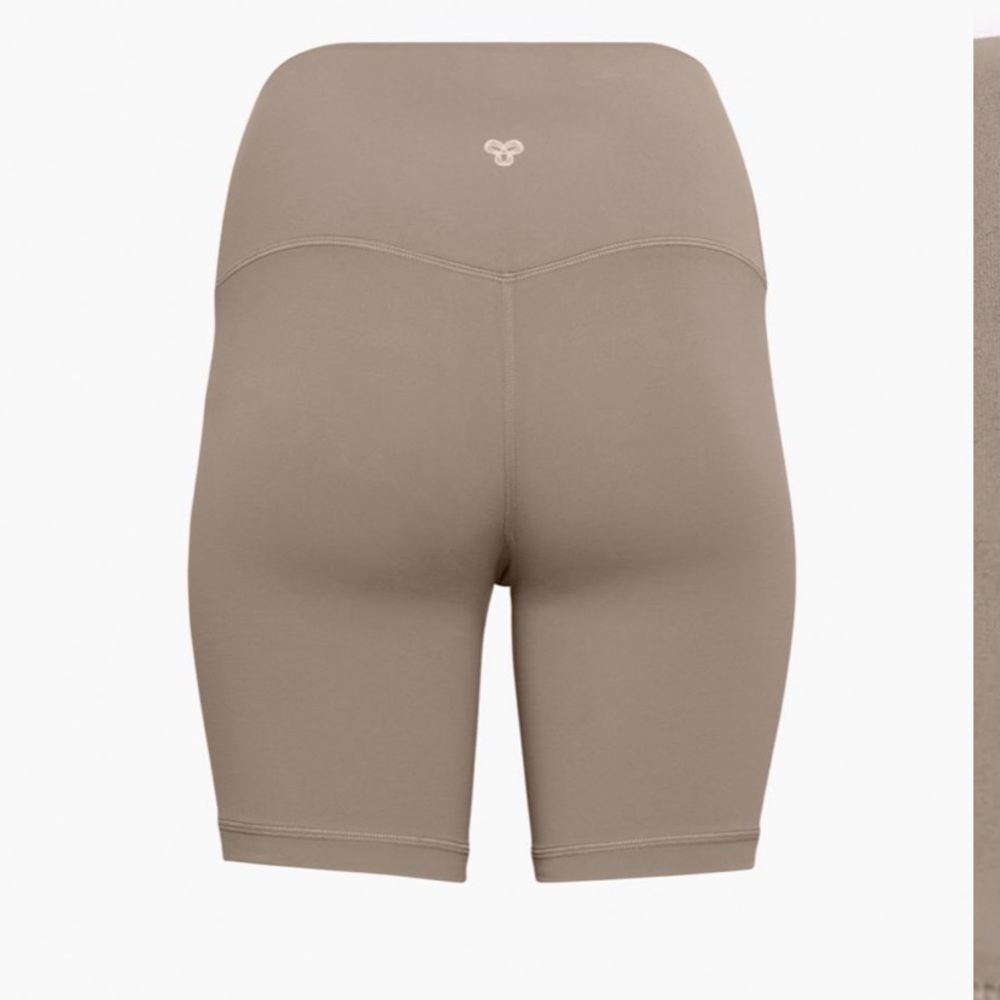 TNABUTTER cheeky hi rise 7” short